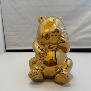 CosmoLiving By Cosmopolitan Gold Porcelain Glam Sculpture